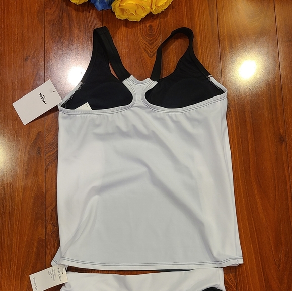Nike Swim 2pc Swimsuit Size Small or Medium - Picture 3 of 9